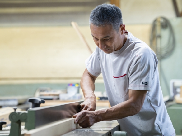 作業をする代表